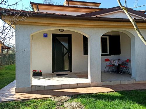 Apartman Dora