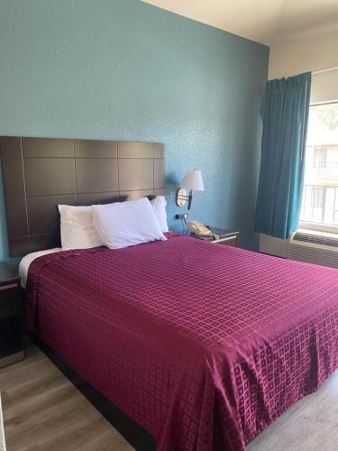 Photo - Atascadero Inn