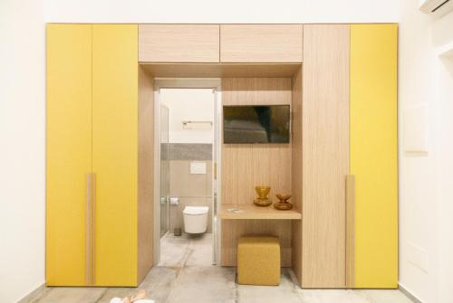 Deluxe Double or Twin Room image 8