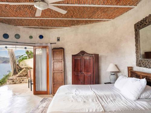 295011753 Villa Amor