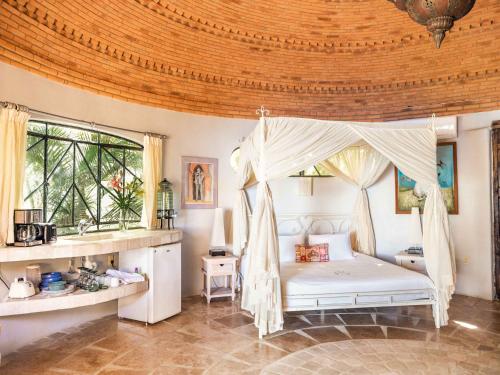 295011832 Villa Amor