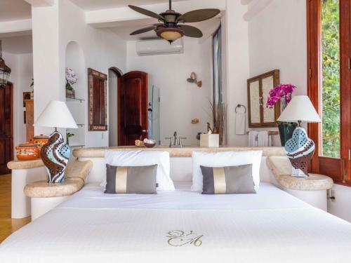 295011913 Villa Amor