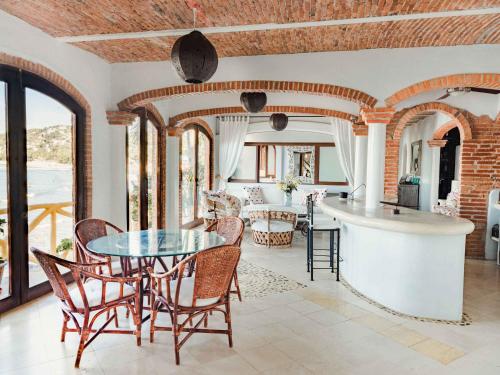 295012033 Villa Amor