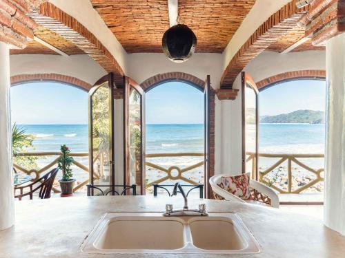 295012046 Villa Amor