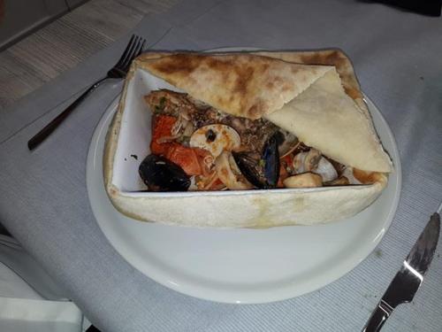 B&B Brezza Marina & Shoreline Restaurant - image 4