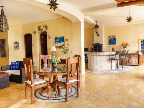 295012727 Villa Amor
