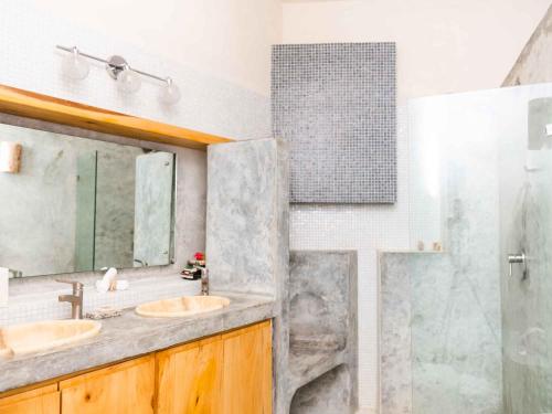295013008 Villa Amor