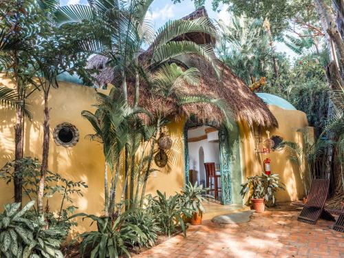 295013039 Villa Amor