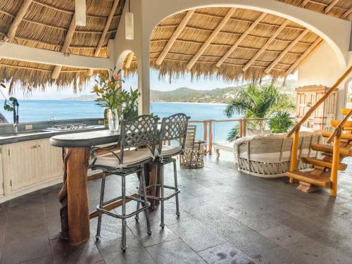 295013073 Villa Amor