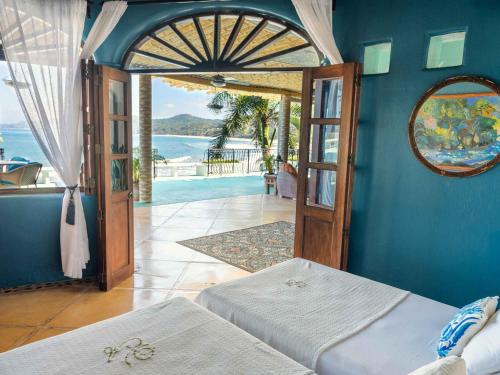 295013102 Villa Amor