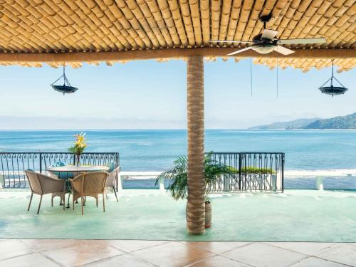 295013105 Villa Amor