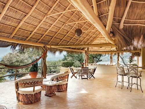 295013159 Villa Amor
