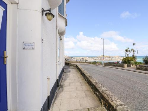 Admiral's View St Ives - main image