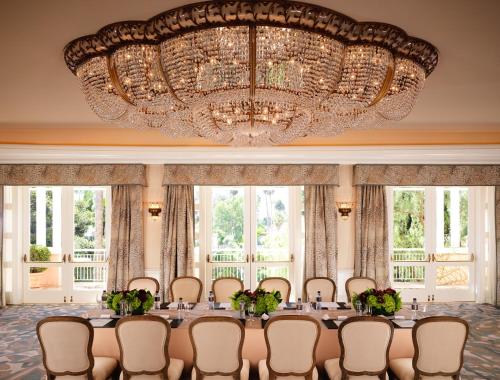 295021421 The Beverly Hills Hotel - Dorchester Collection
