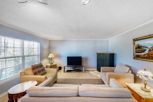 Coffee Street Retreat - image 3