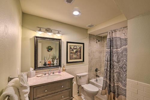 Galveston Apartment with Grill Less Than 2 Mi to Beach!