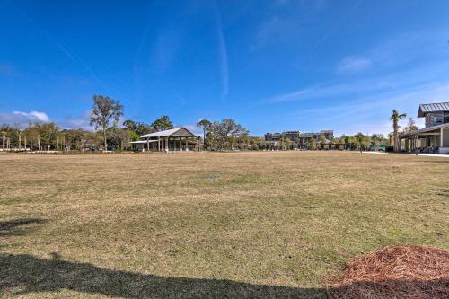 Beachfront Resort Condo with Ocean-View Balcony - main image
