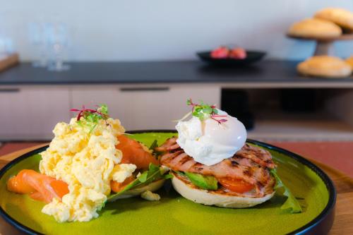 Hotel Indigo Larnaca - Adults Only an IHG Hotel - image 11