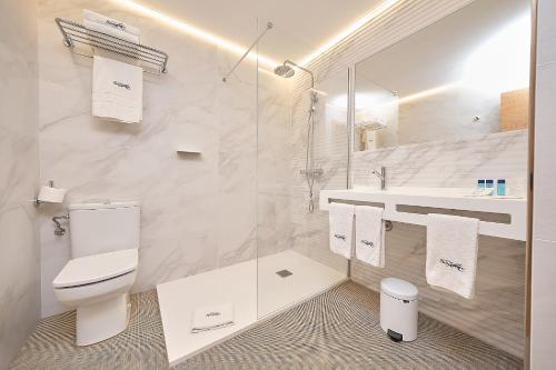 Triple Room image 6