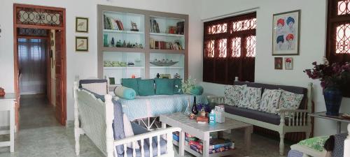 3 bedrooms, 6 beds