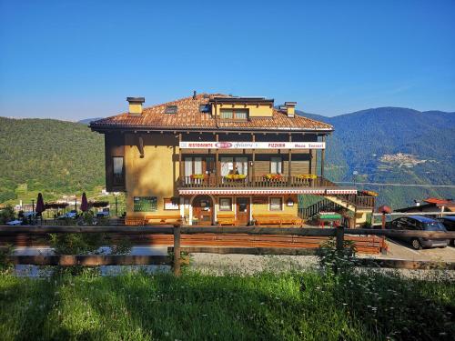 Accommodation in Montesover