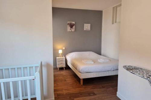 LA SERRA, maison deux pas de la cité Gastronomique gîte à louer Chevigny-Saint-Sauveur