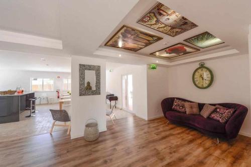 Villa w Private Pool Tennis Courts e Golf Putt in Vilamoura