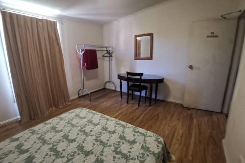 Brightly Lit and Comfy Double Room. Best price!bla