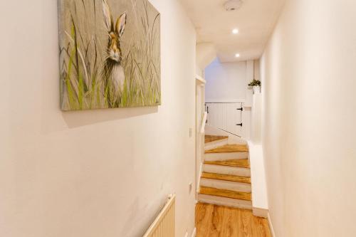 Indgang, The Shoe Box cottage with allocated parking in Malmesbury