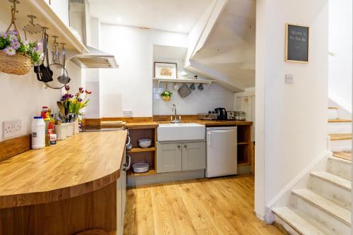 Køkken, The Shoe Box cottage with allocated parking in Malmesbury