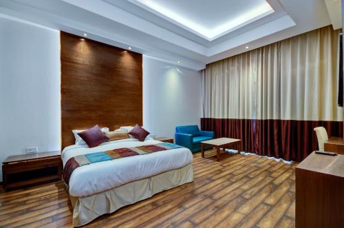 room detail thumbnail 0