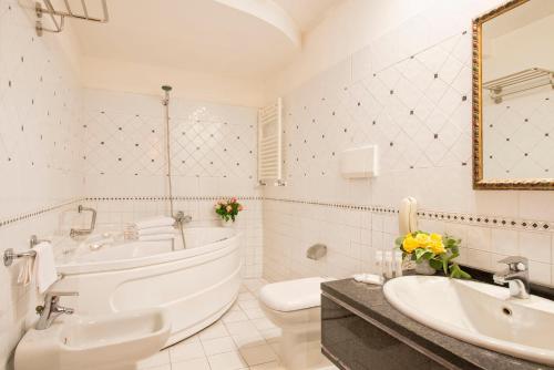 Atlante Garden Hotel - image 5
