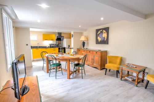 Espelidou is a 2 bedroom, 1 bathroom house is a few minutes from Orleans gîte à louer Olivet