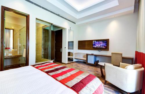 room detail thumbnail 1