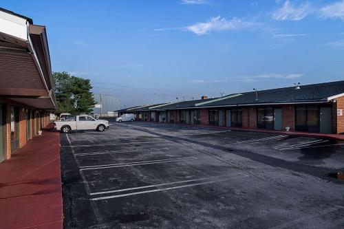 Quality Inn & Suites Skyways - image 5