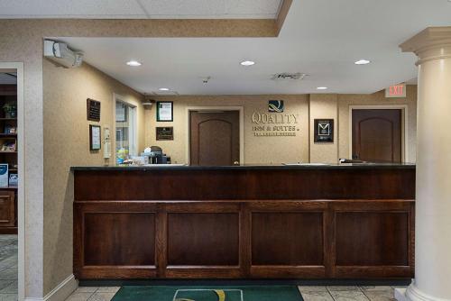 Quality Inn & Suites Skyways - image 8