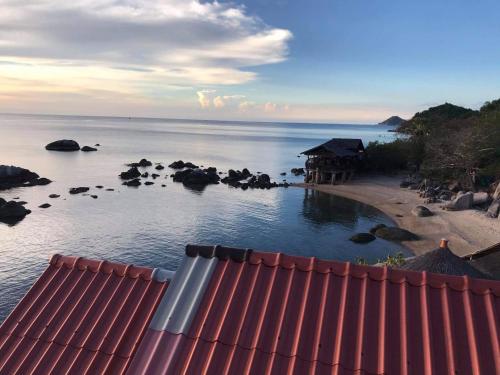 Char Bungalows in Jansom Bay