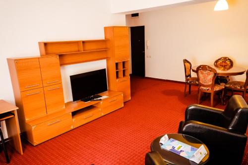 West Gate Studios - image 4