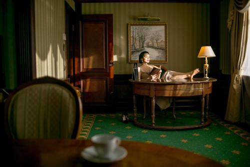 Grand Hotel Emerald - image 11