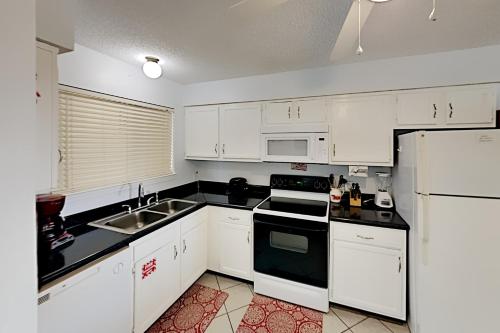 Exceptional Vacation Home in Gulf Shores condo - image 7