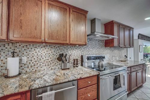 Canopy Cottage on Siesta Key in Siesta Key, USA