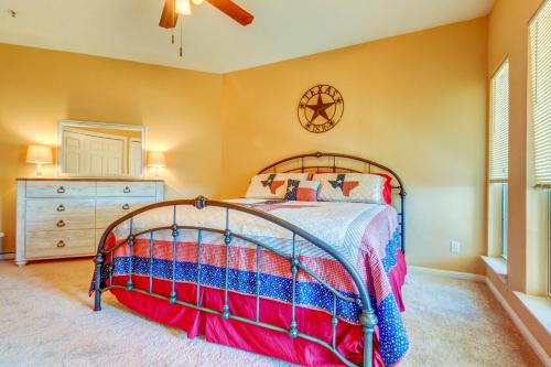 Texas on the Lake - image 4