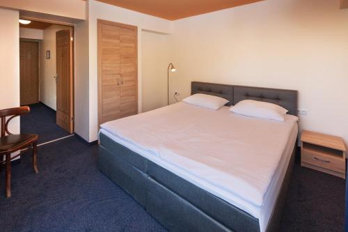 Tauras Center Hotel 4