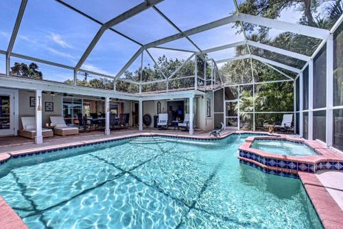 Canopy Cottage on Siesta Key in Siesta Key, USA