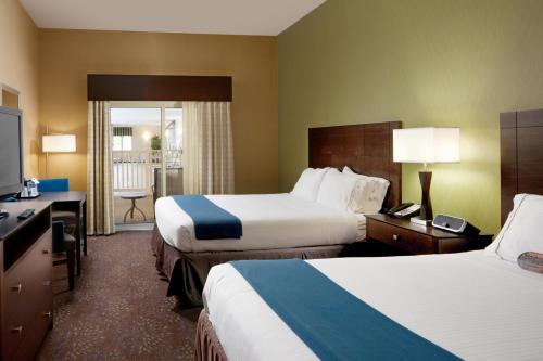 Holiday Inn Express Hotel & Suites Saginaw, an IHG Hotel