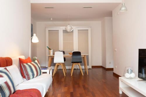 Lets Holidays Terrace Barcelona - main image