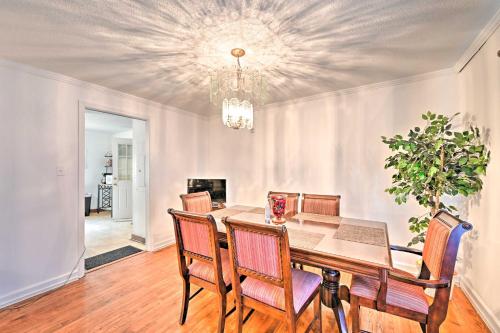 Blounts Creek House with Yard - Pets Welcome! in New Bern