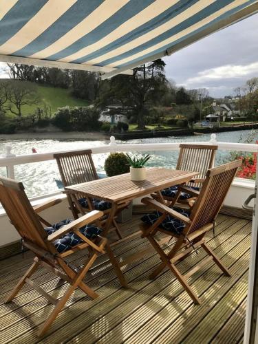 The Boathouse - image 10