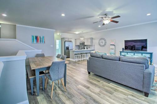 Hot Springs Home with Dock Access and Lake View!