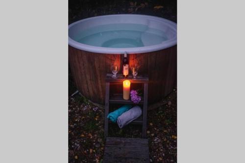 ENJOY COZY Tree House Hills Forest Gardens Beautiful Views Sauna Hotbath in Jablonne V Podjestedi